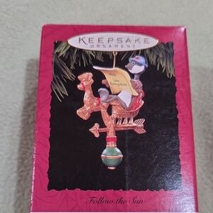 Hallmark Keepsake Ornament - Follow the Sun - Red and Gold